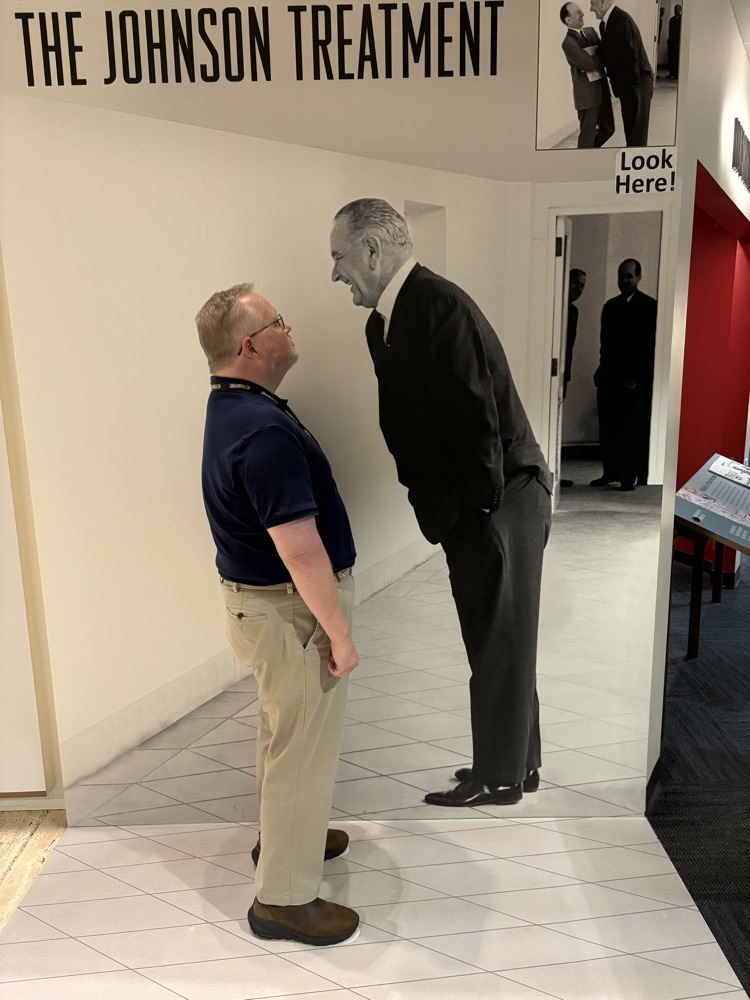 Mr. Joe Hunt represented our school at the Engaging with Revolutionary History Fellowship in Austin, Texas, joining educators from across the country to explore new approaches to teaching American history and civics. 