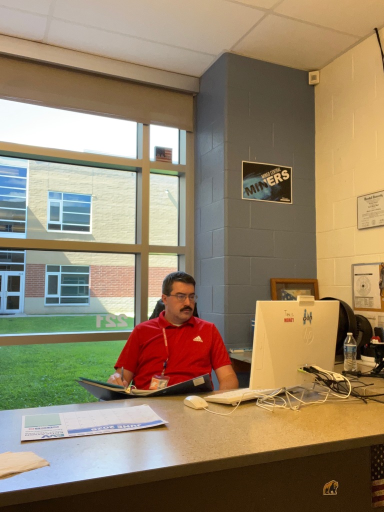 Kevin Whitt at a computer 