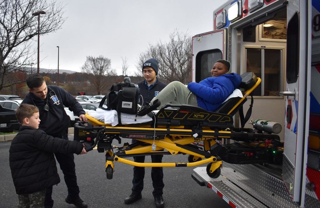 students with ambulance
