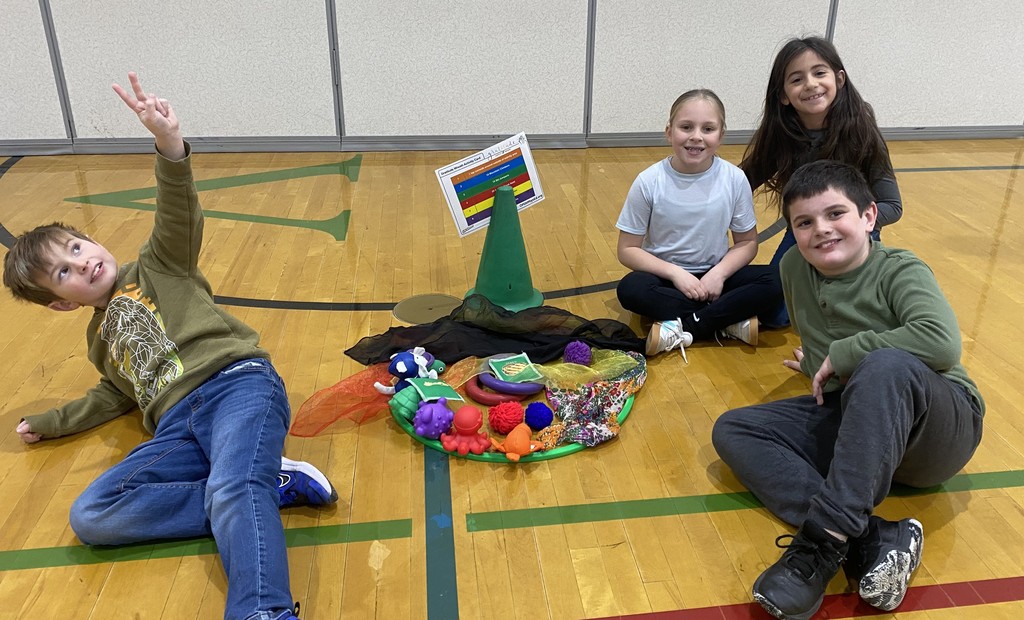 students in gym class