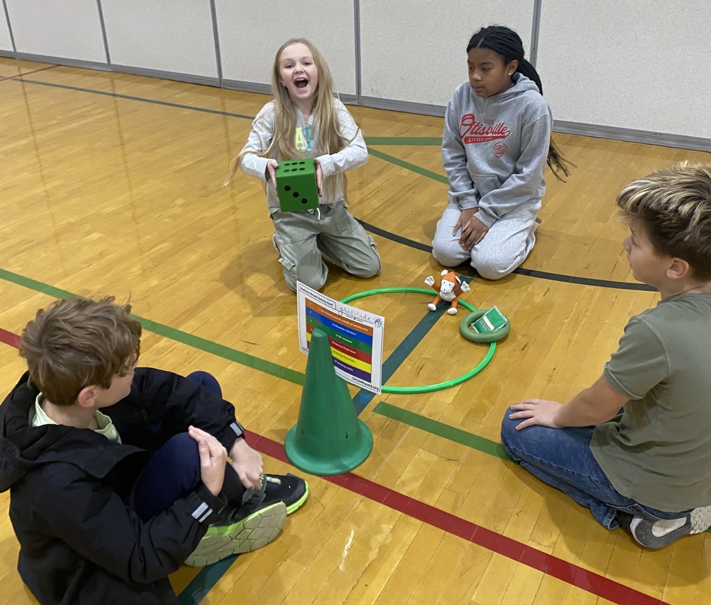 students in gym class