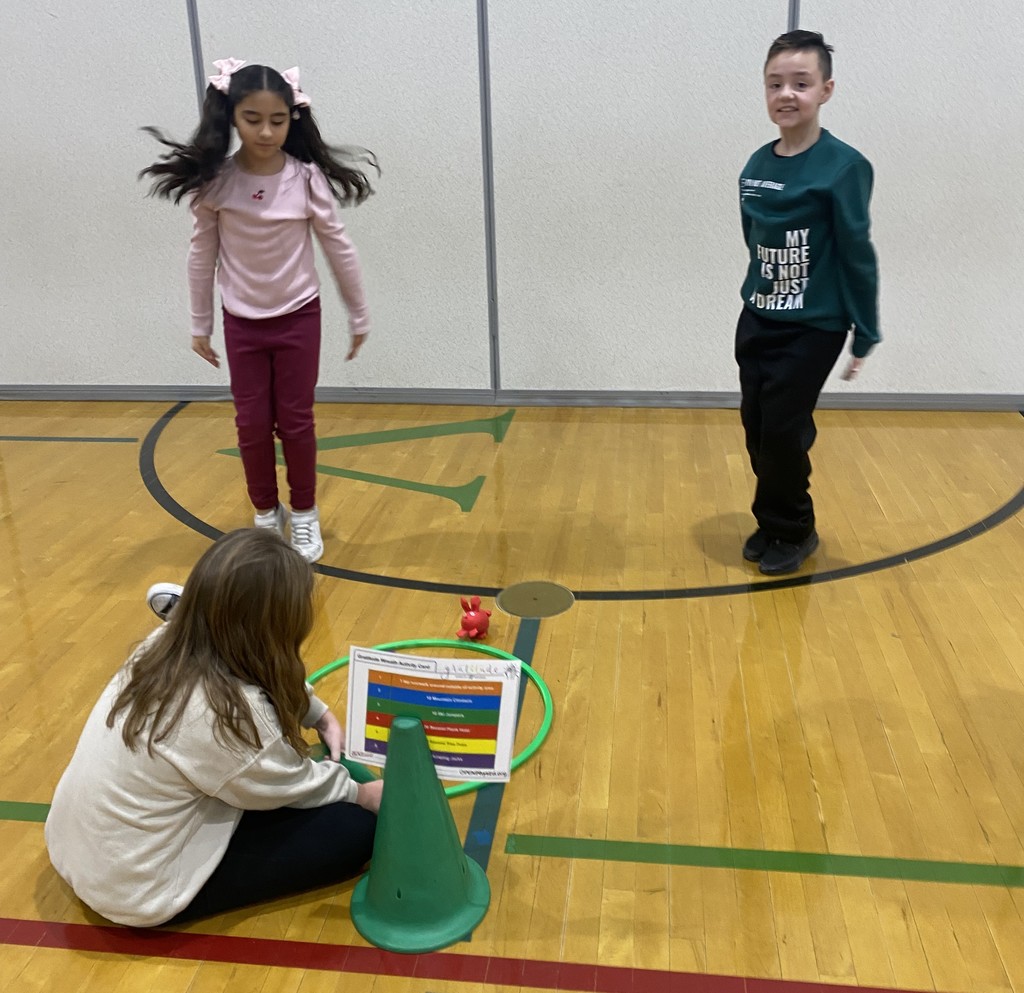 students in gym class