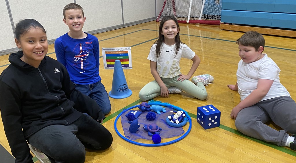 students in gym class