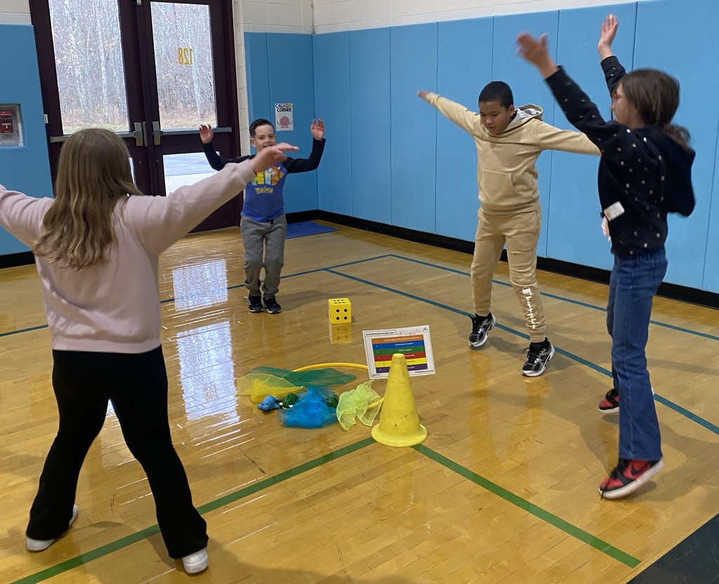 students in gym class