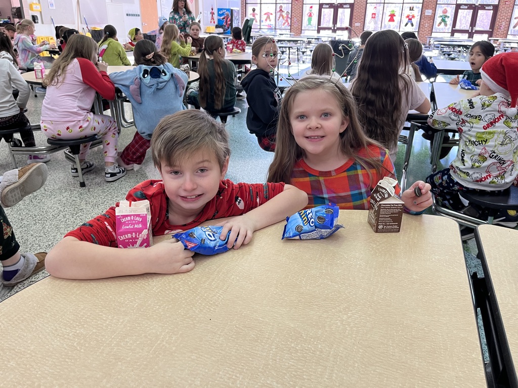 students eating cookies