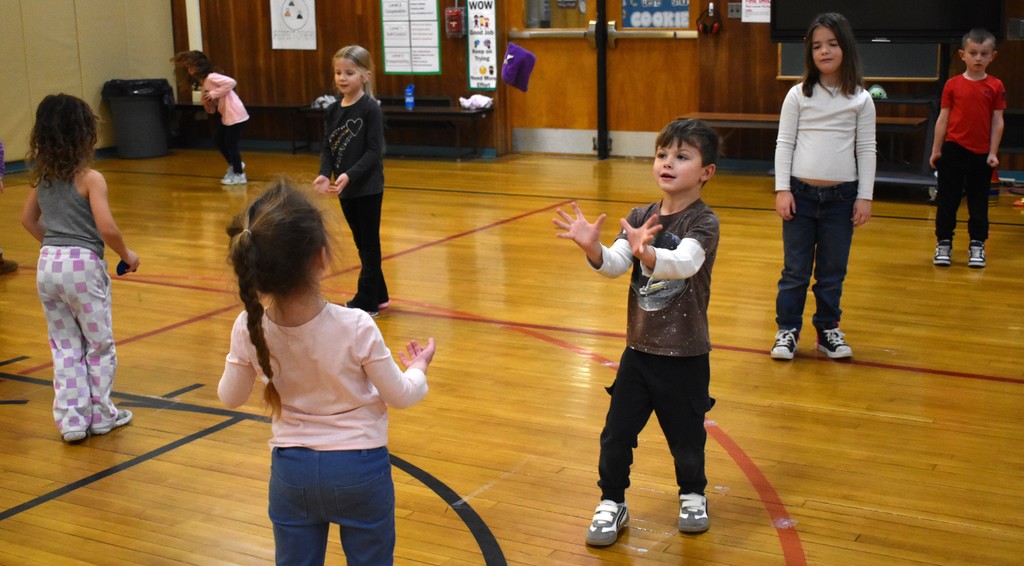 students in physical education class