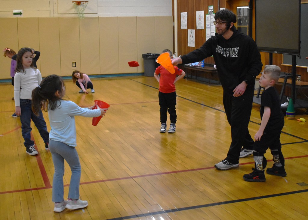students in physical education class