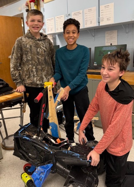 students in tech class