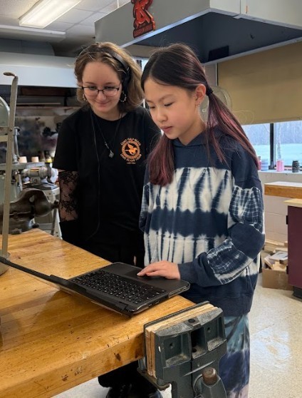 students in tech class