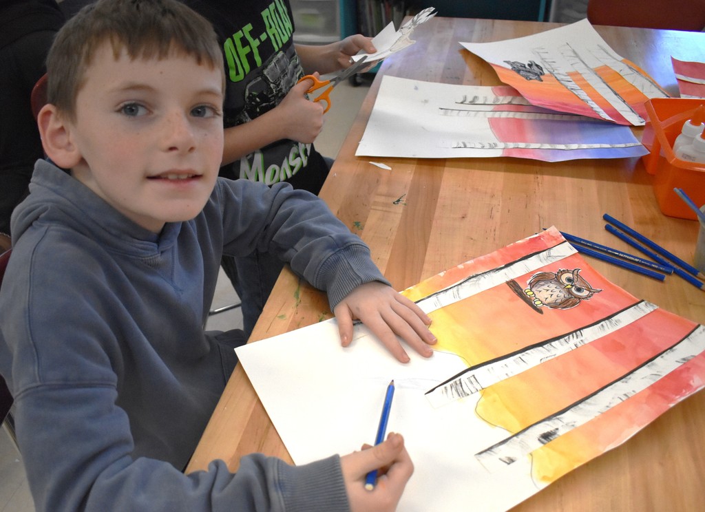 student in art class