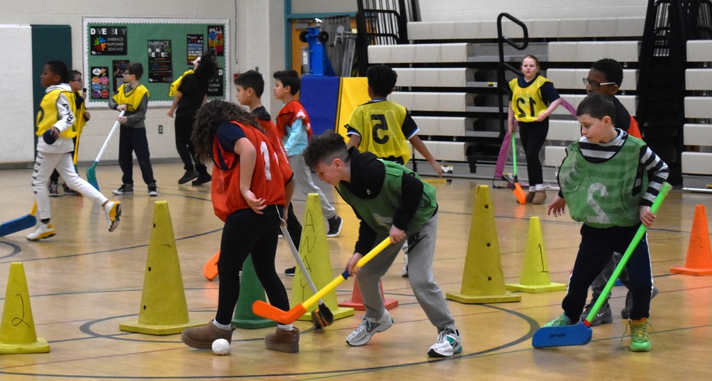 students in physical education class