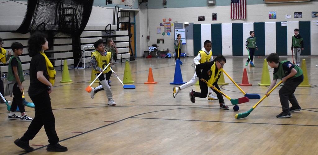 students in physical education class