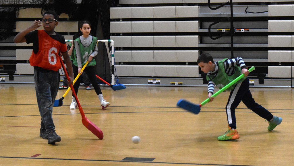 students in physical education class