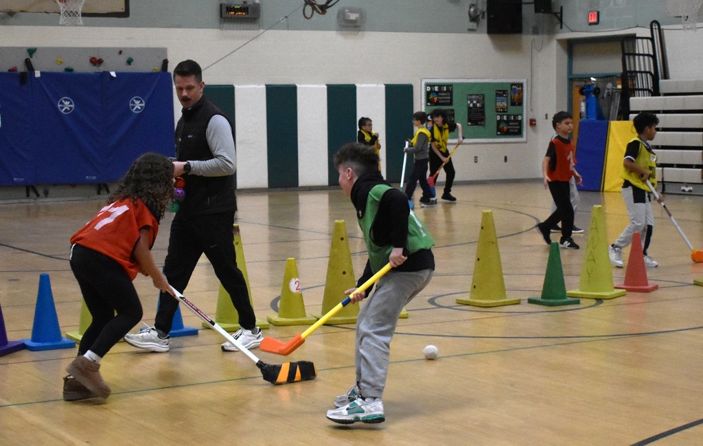 students in physical education class