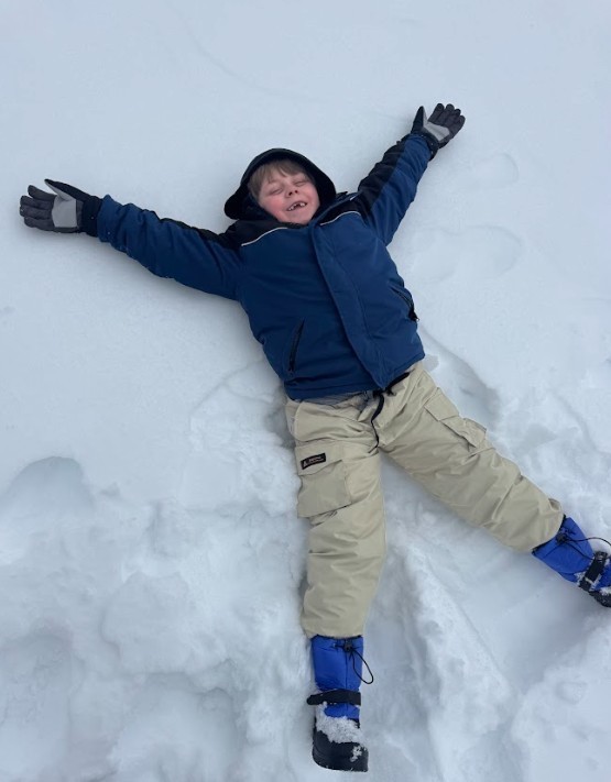 snow tubing students