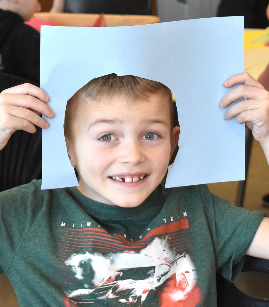 student in art class