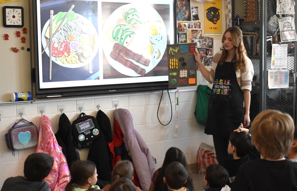 teacher in art class