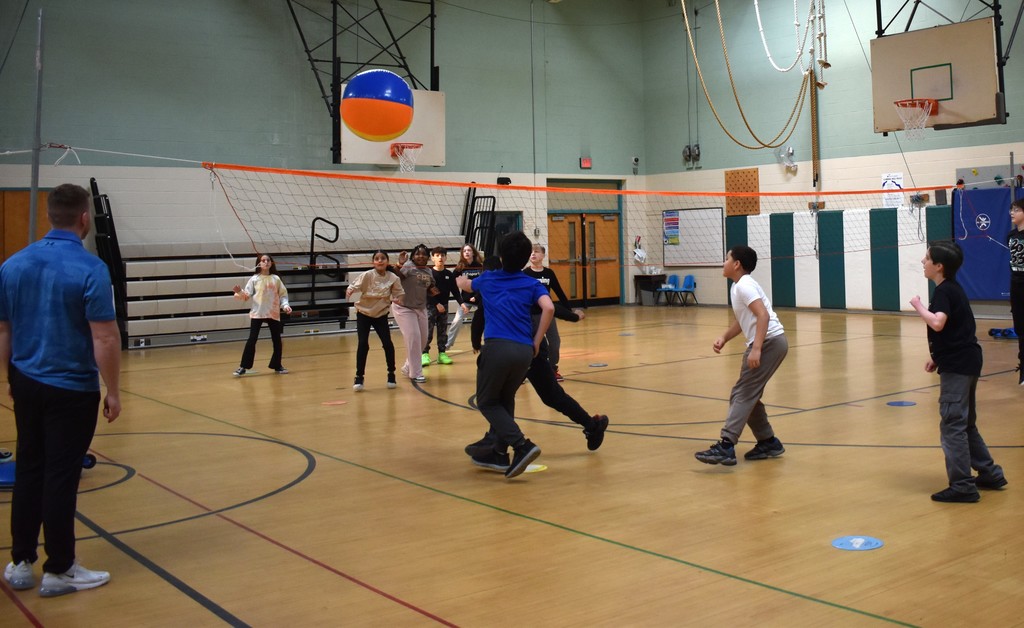 students in physical education class