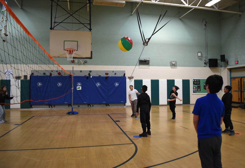 students in physical education class