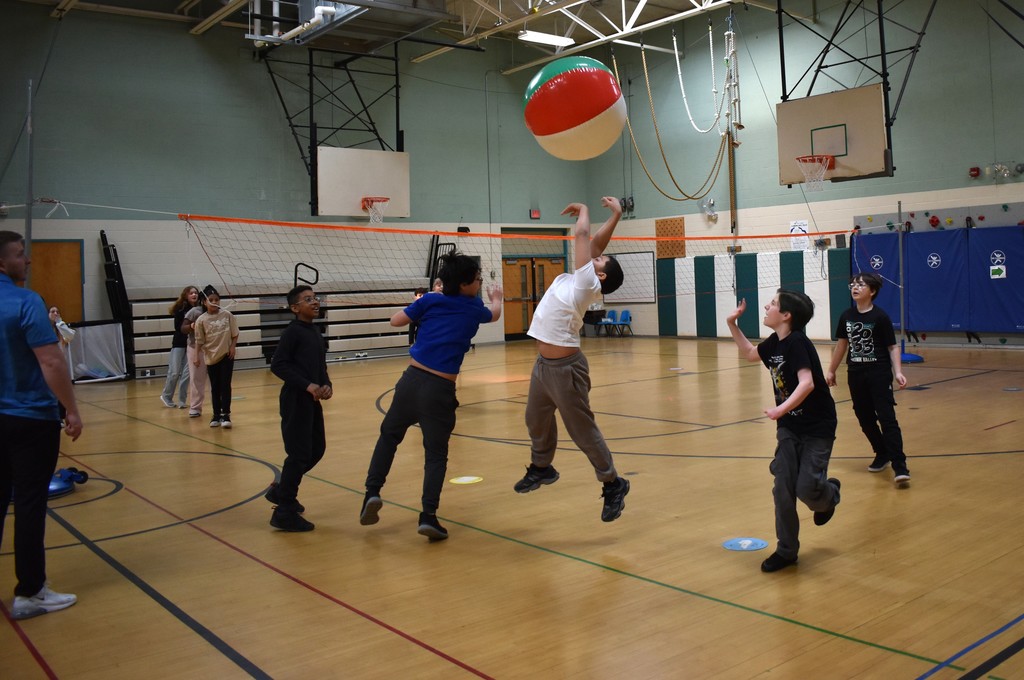 students in physical education class