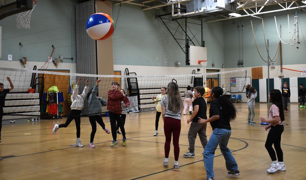 students in physical education class