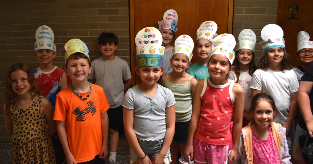 kids wearing hats