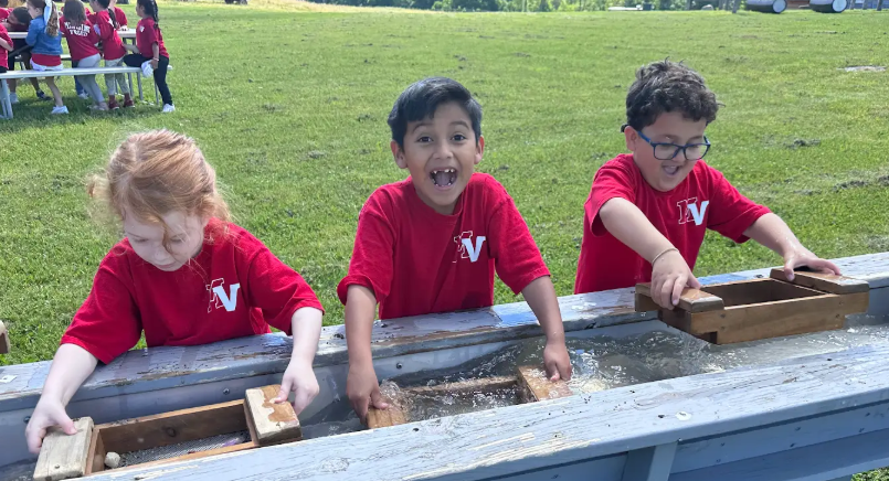 kids on field trip
