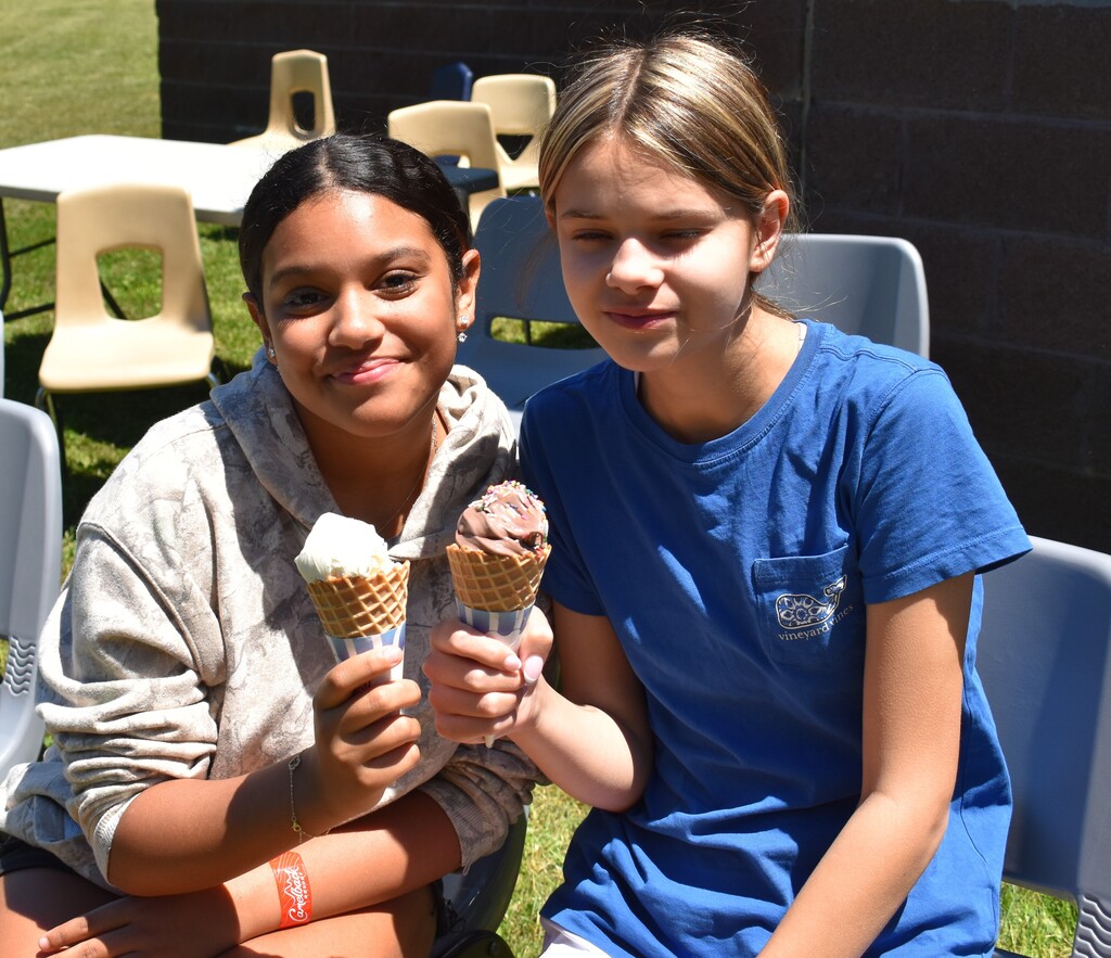 students with ice cream