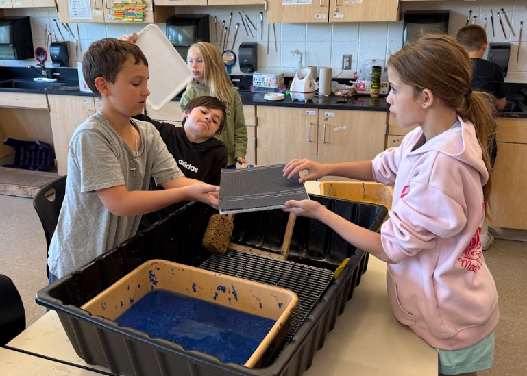 kids in art class