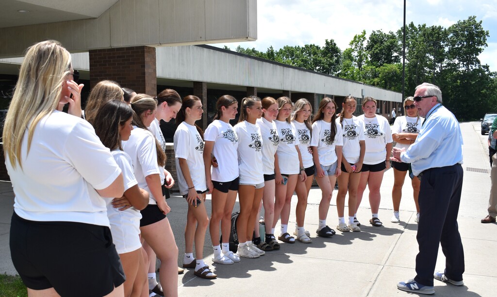 softball team with superintendent 
