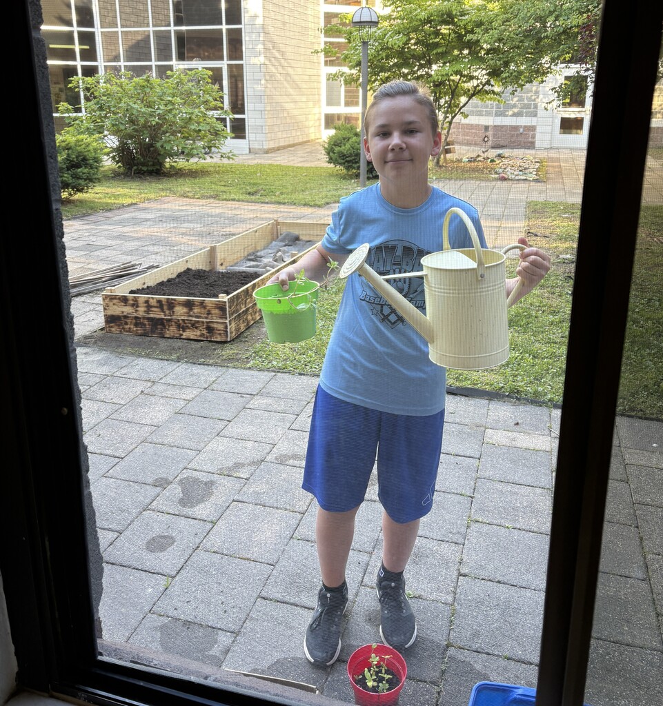 kids in garden