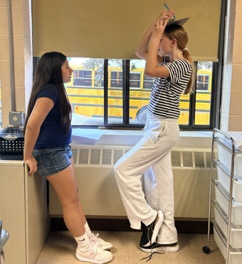 students drawing