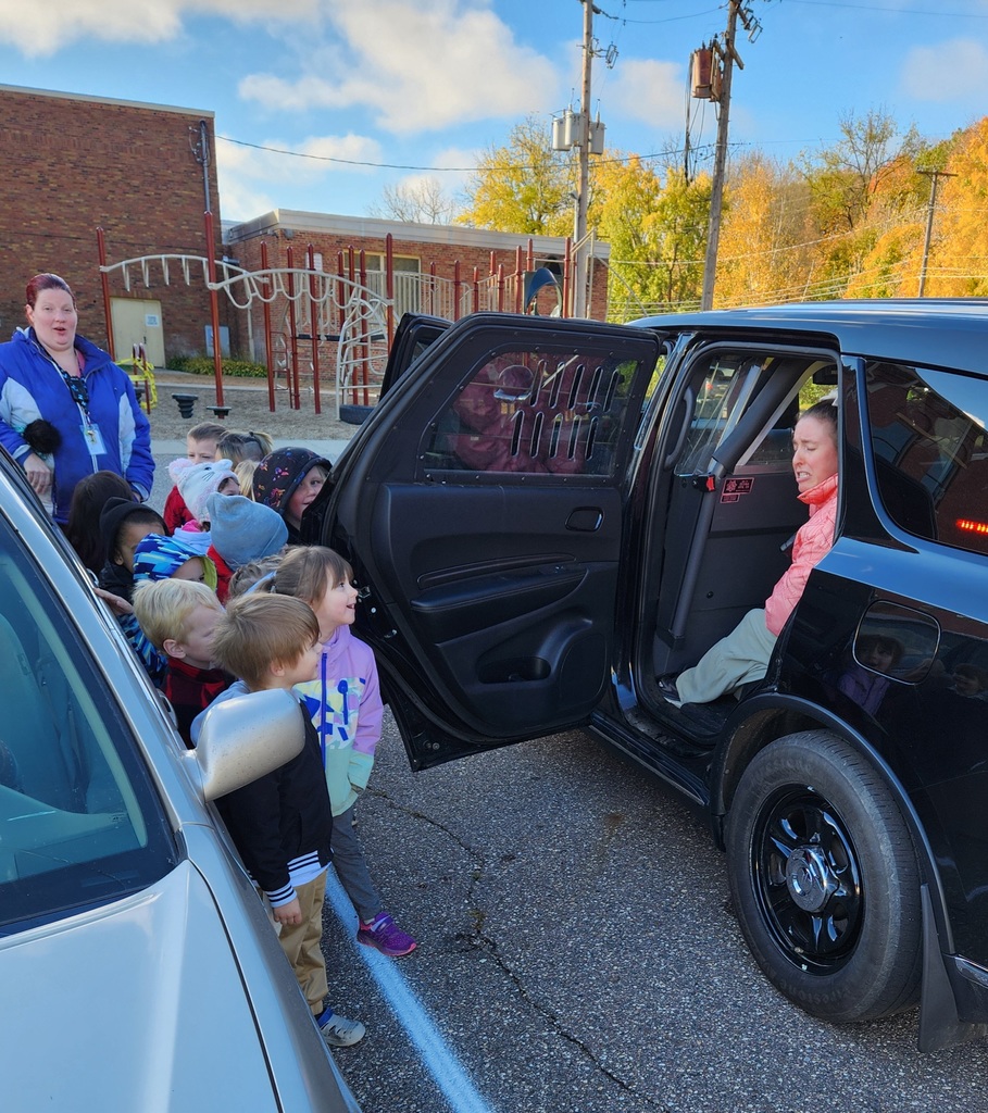 Today during our fire drill we had a special guest! Henderson's Chief of Police was here to observe the MNCS fire drill and help test  times and procedures, ensuring our school's swift response!