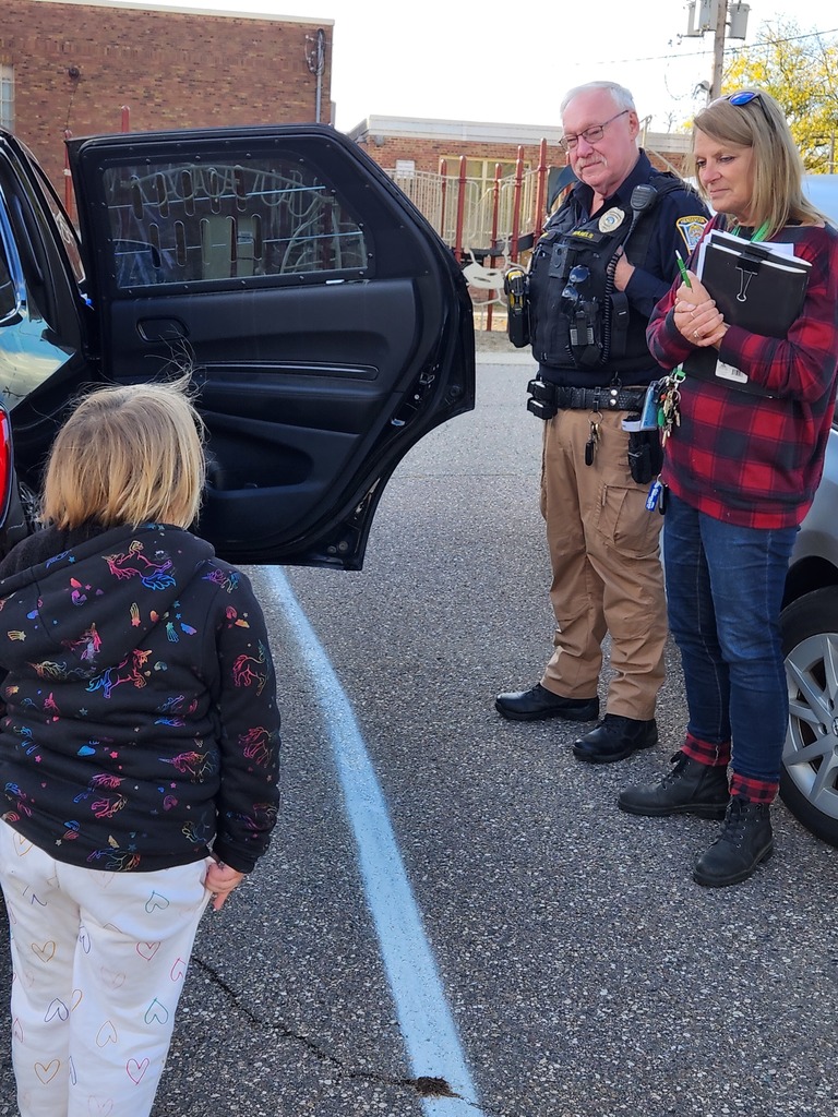 Today during our fire drill we had a special guest! Henderson's Chief of Police was here to observe the MNCS fire drill and help test  times and procedures, ensuring our school's swift response!