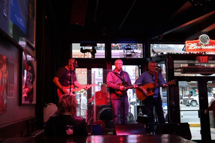 hornets nest pickers