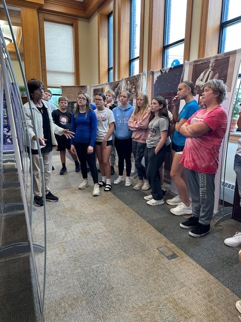 Kids visiting library