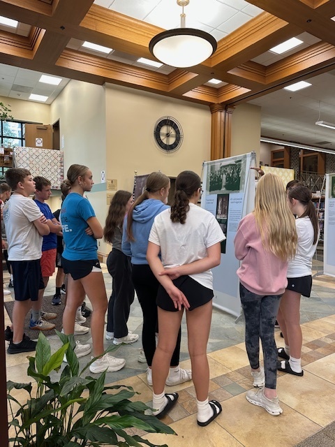 Kids visiting library