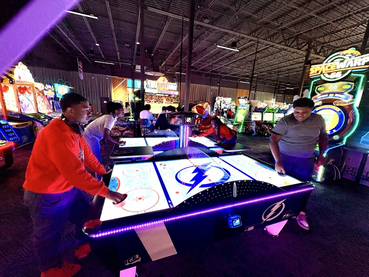 Dave & Busters