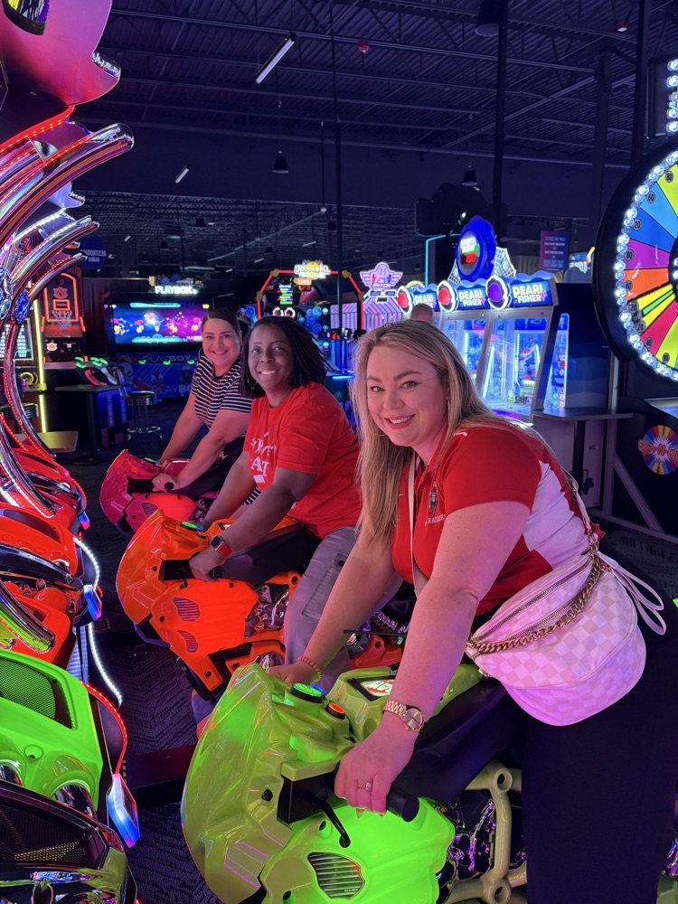 Dave & Busters