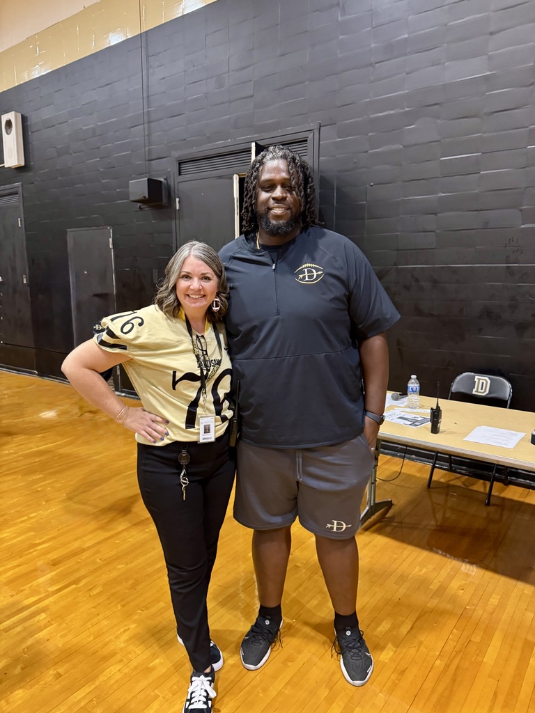 Mrs Quinones and Coach