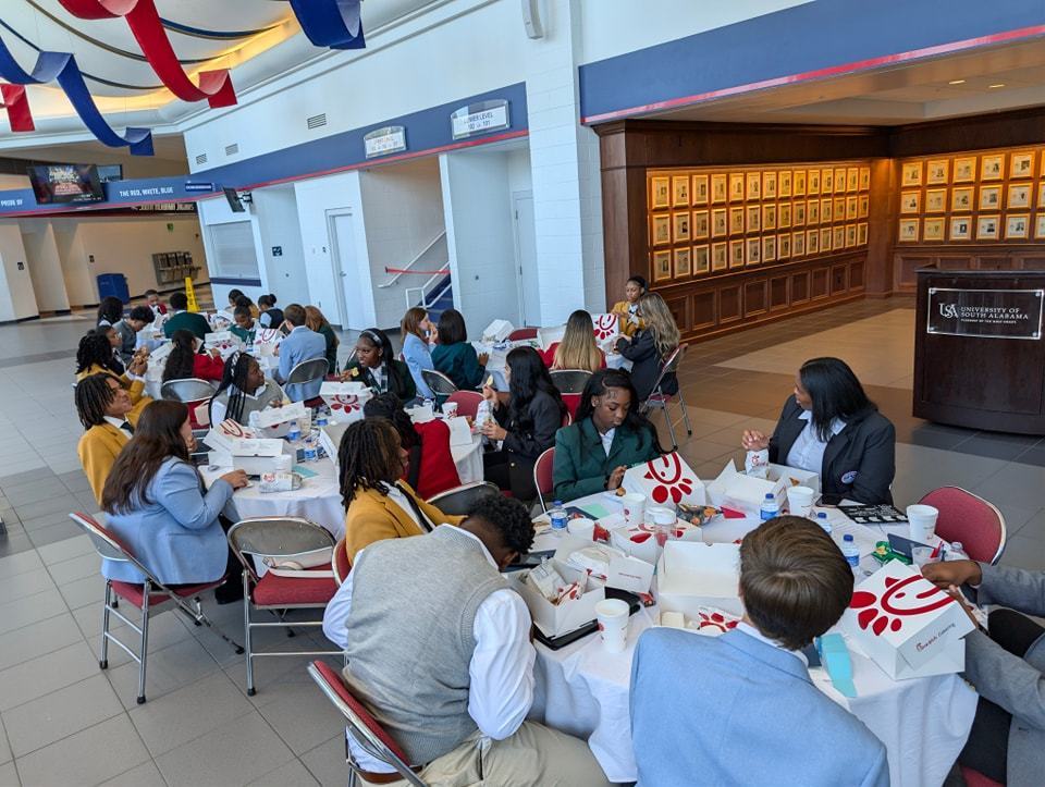 All of the Ambassadors eating lunch.
