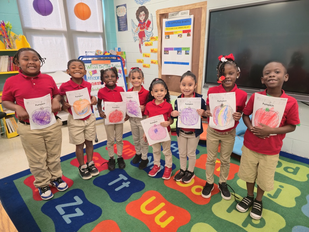 Intervention with Ms. Mayo. Students are learning about the letter p.