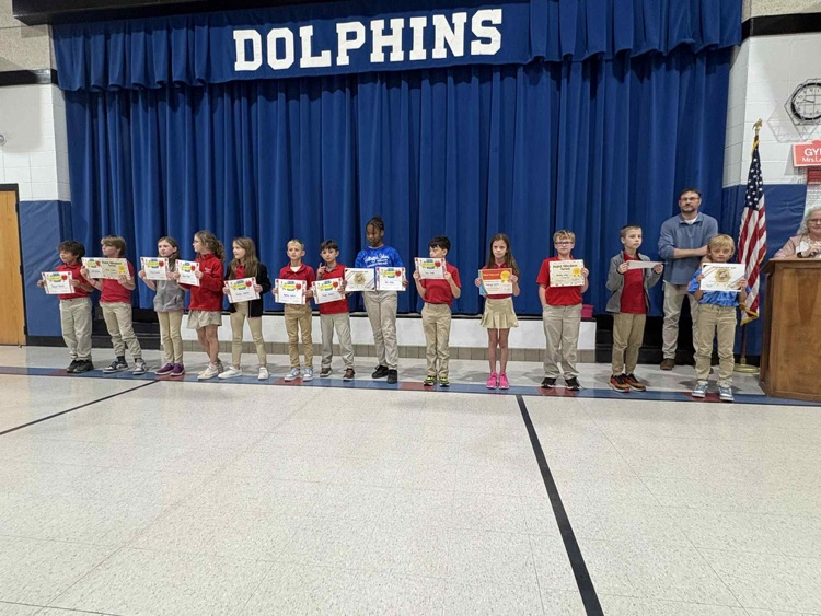 fourth grade honor roll students