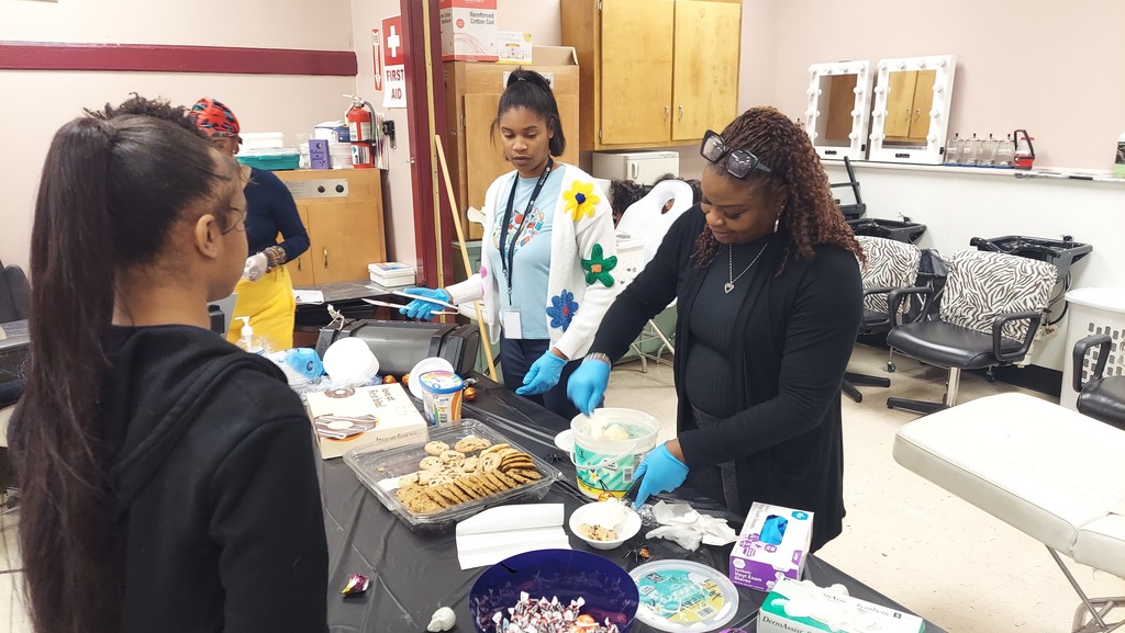 Faulkner Teachers and Students at ice cream social