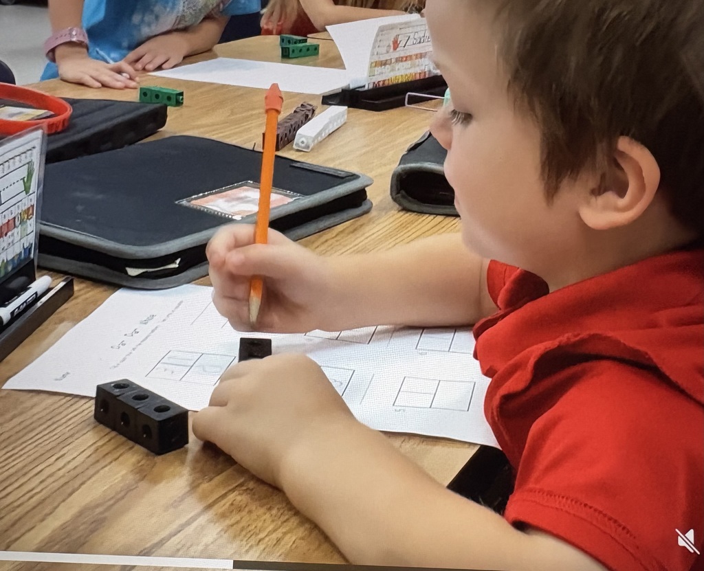 students working with cubes