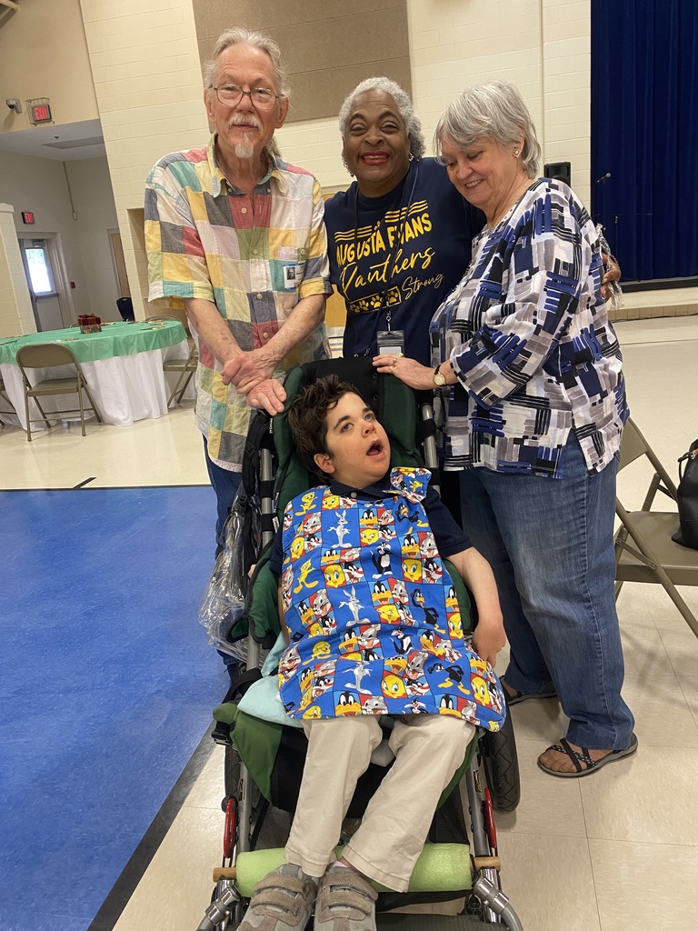 family photo with para 