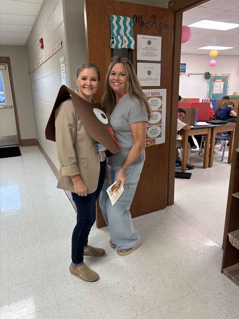 MJE teachers celebrating Thanksgiving