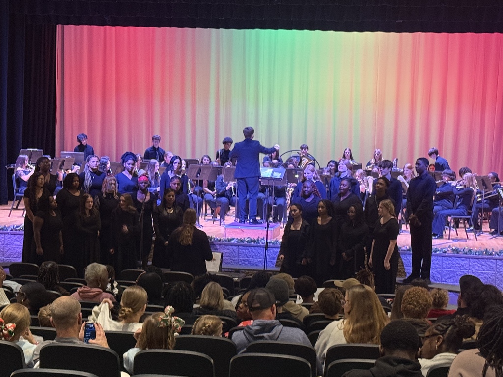 Chorus and Band perform at the Fine Arts Christmas program. 
