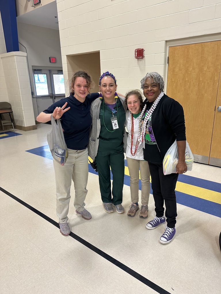 Nurse, para, and two students