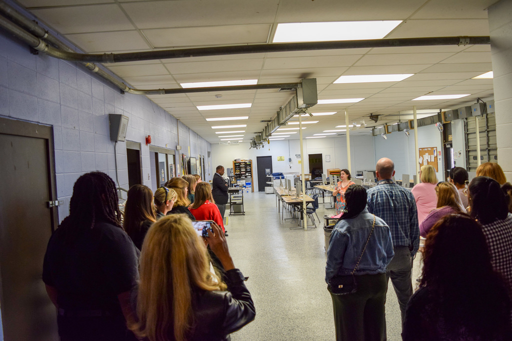 learning leading university in graphic arts room